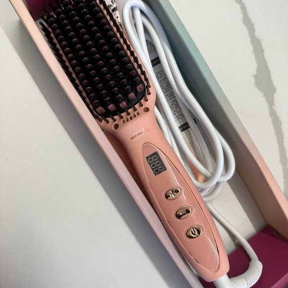 INSERT SLEEK HAIR HERE - Picture 4 of 6